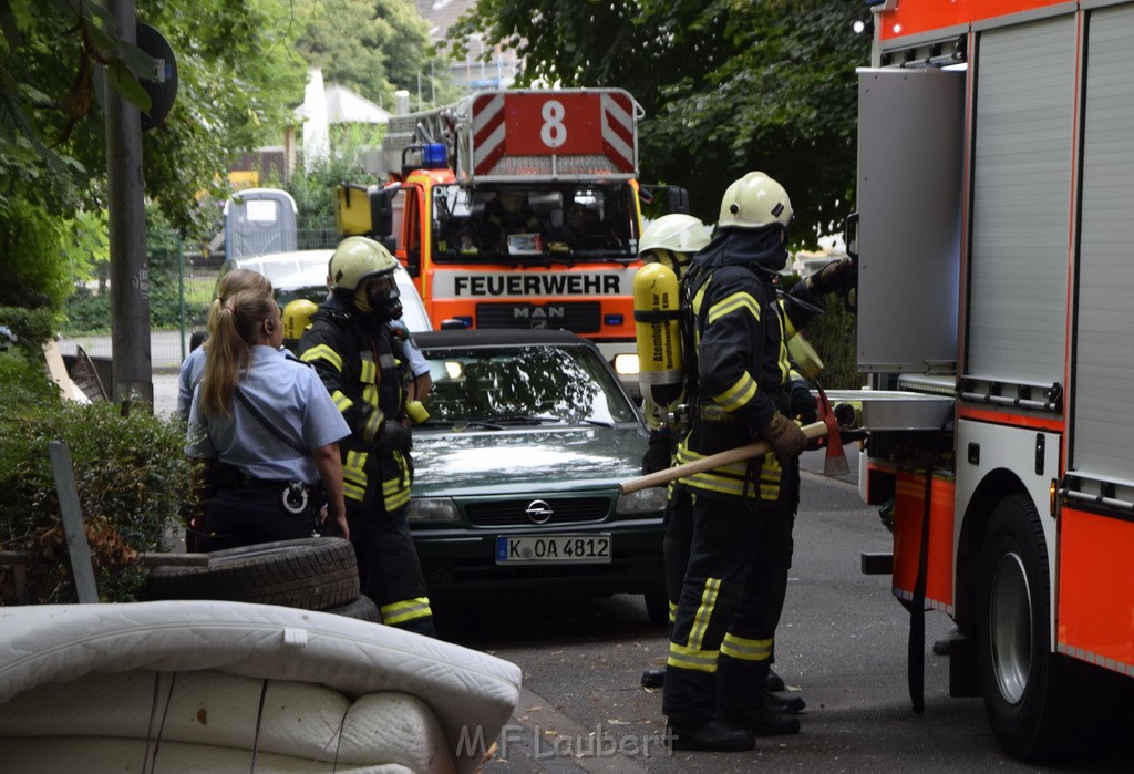 Feuer Koeln Vingst Noerdlingerstr P15.JPG - Miklos Laubert